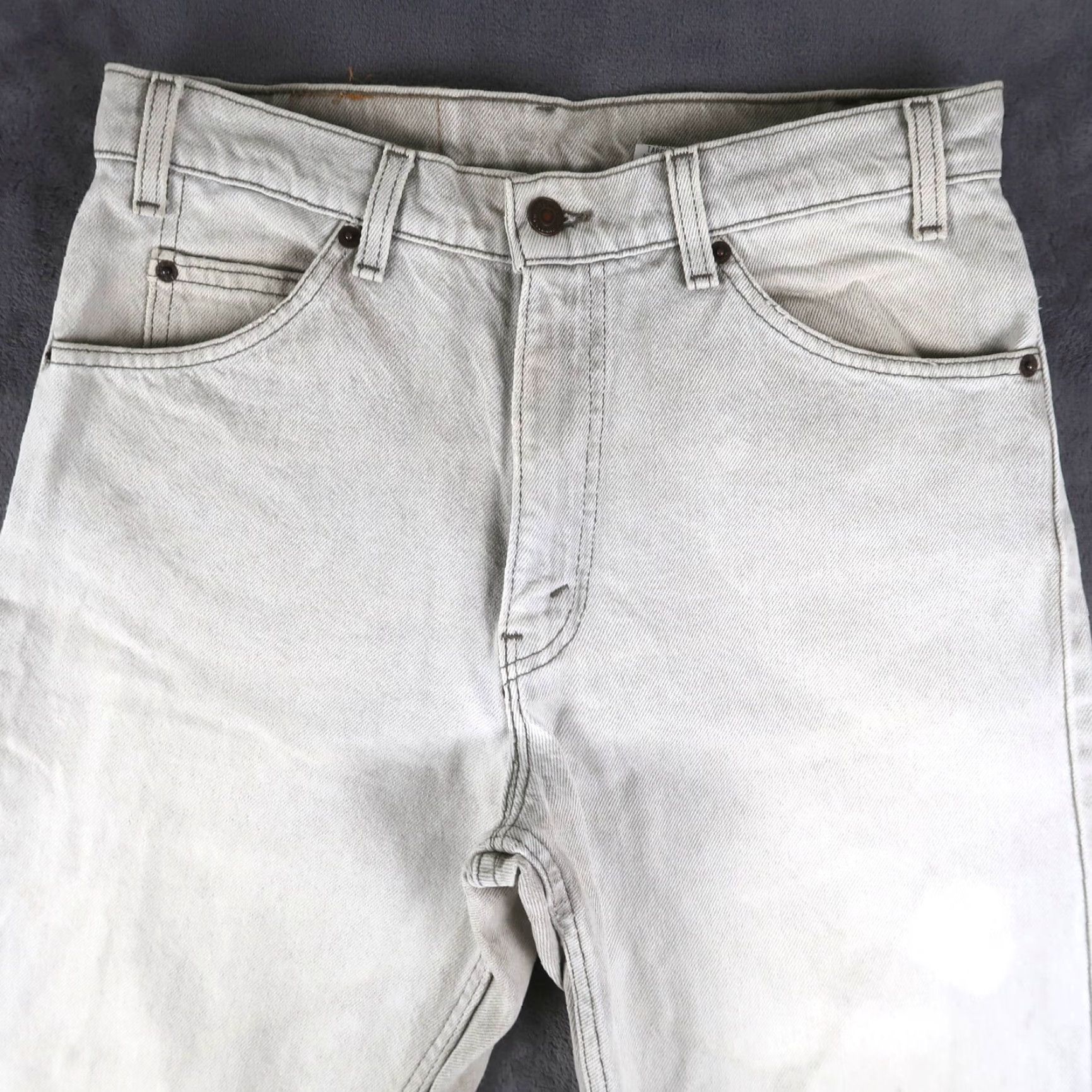 Levi's VINTAGE Levi's 550 Jeans Mens Regular 32x30 Gray Denim 90s USA Made Relaxed Fit 5-Pocket Distressed Size US 32 / EU 48 - 3 Thumbnail