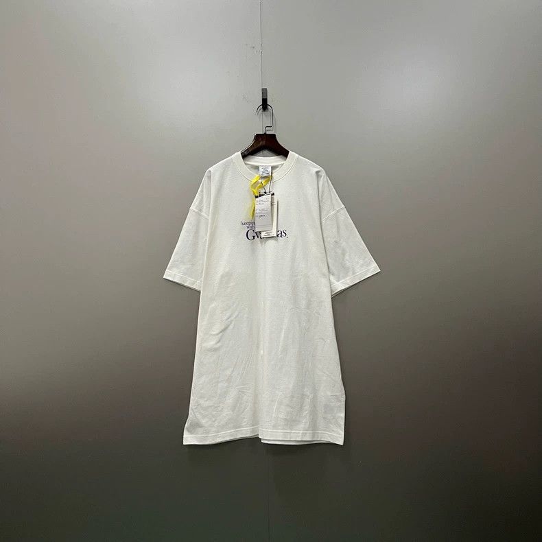 Vetements Vetements White Slogan Logo Short Sleeve - dmc Size US S / EU 44-46 / 1 - 1 Thumbnail
