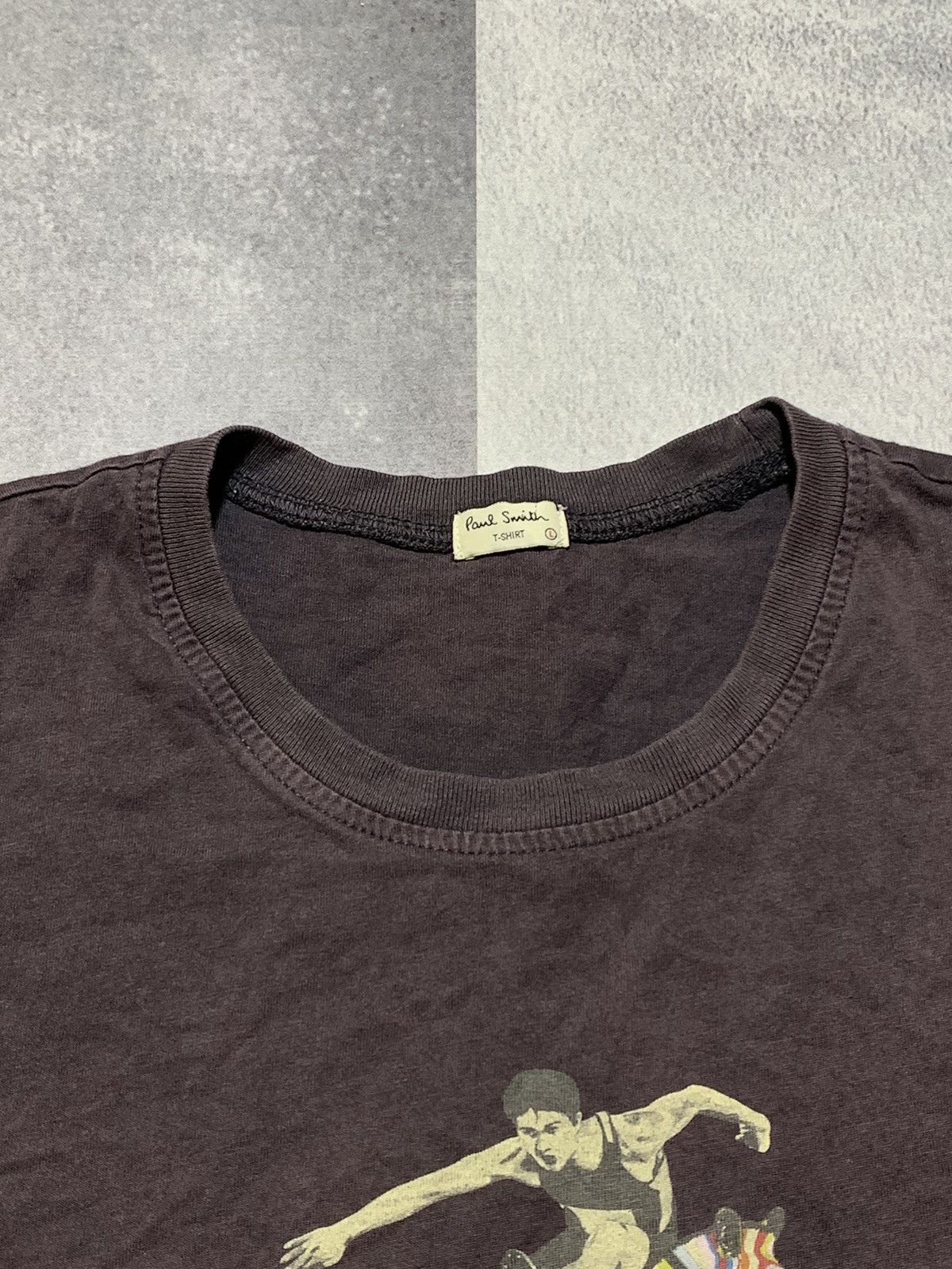 Paul Smith × Vintage Vintage Y2K Paul Smith faded tee big logo streetwear size L Size US L / EU 52-54 / 3 - 5 Thumbnail
