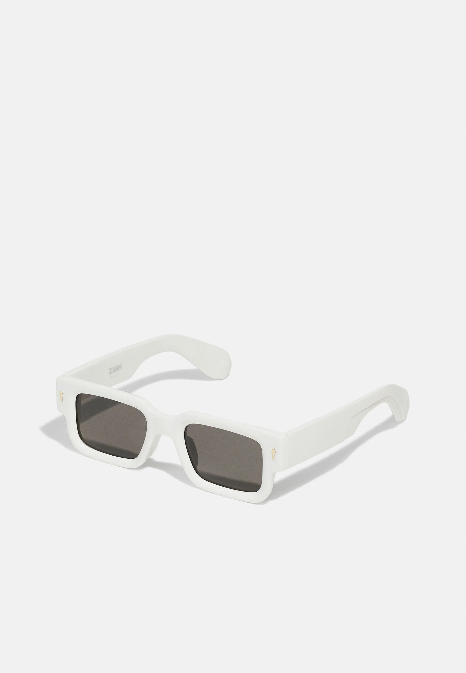 Fendi o1loc1c0824 Size: OS / Sunglasses in White Size ONE SIZE - 1 Preview
