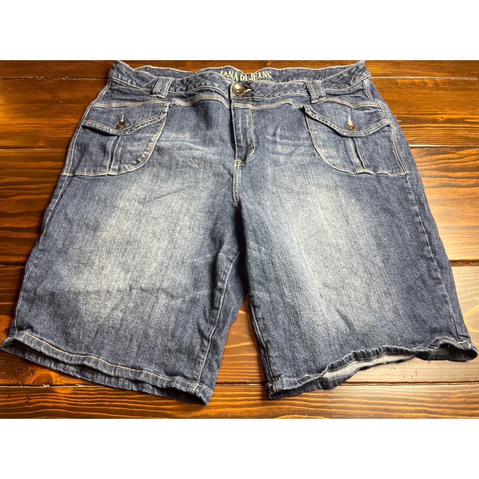 Denime ZANA DI JEANS Bermuda Shorts Women's Size 26 Blue Denim Pouch Pocket with Flap Bermuda Shorts Jeans Pouch Flap Blue Womens 26 Zana Di Jeans Size 26" / US 2 / IT 38 - 2 Thumbnail