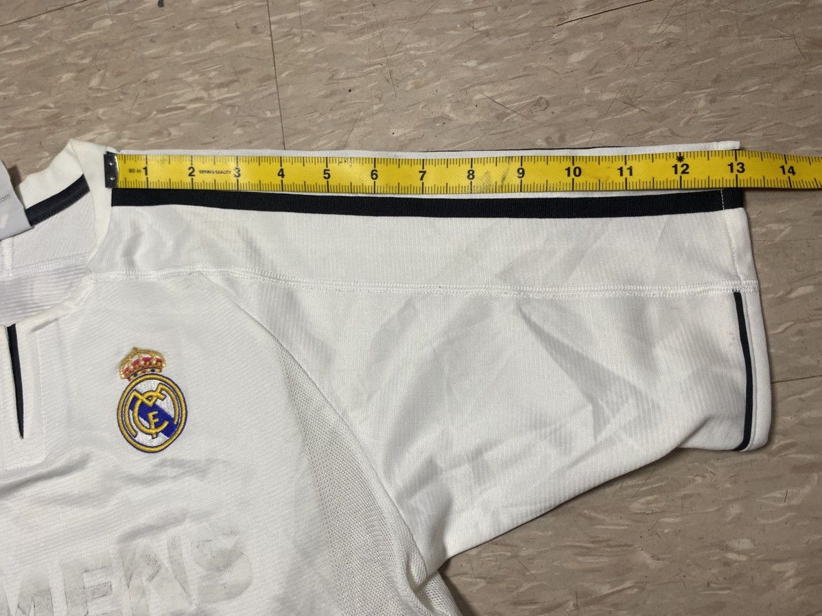 Adidas Vintage adidas real madrid 2003/04 home shirt rare size kids Size US M / EU 48-50 / 2 - 13 Thumbnail
