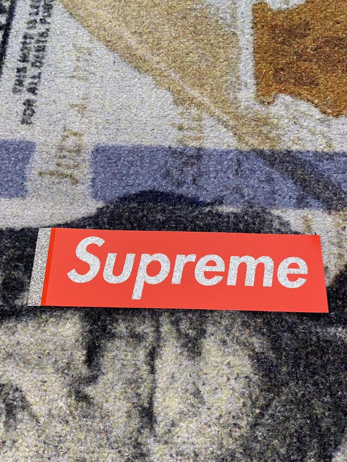Supreme Supreme Glitter Box Logo Sticker Red Size ONE SIZE - 1 Thumbnail