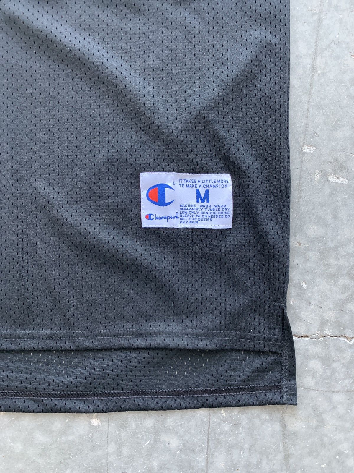 Champion × Vintage × Warner Bros Crazy Vintage 90s Champion Toon Squad Jordan Jersey Size US M / EU 48-50 / 2 - 2 Thumbnail