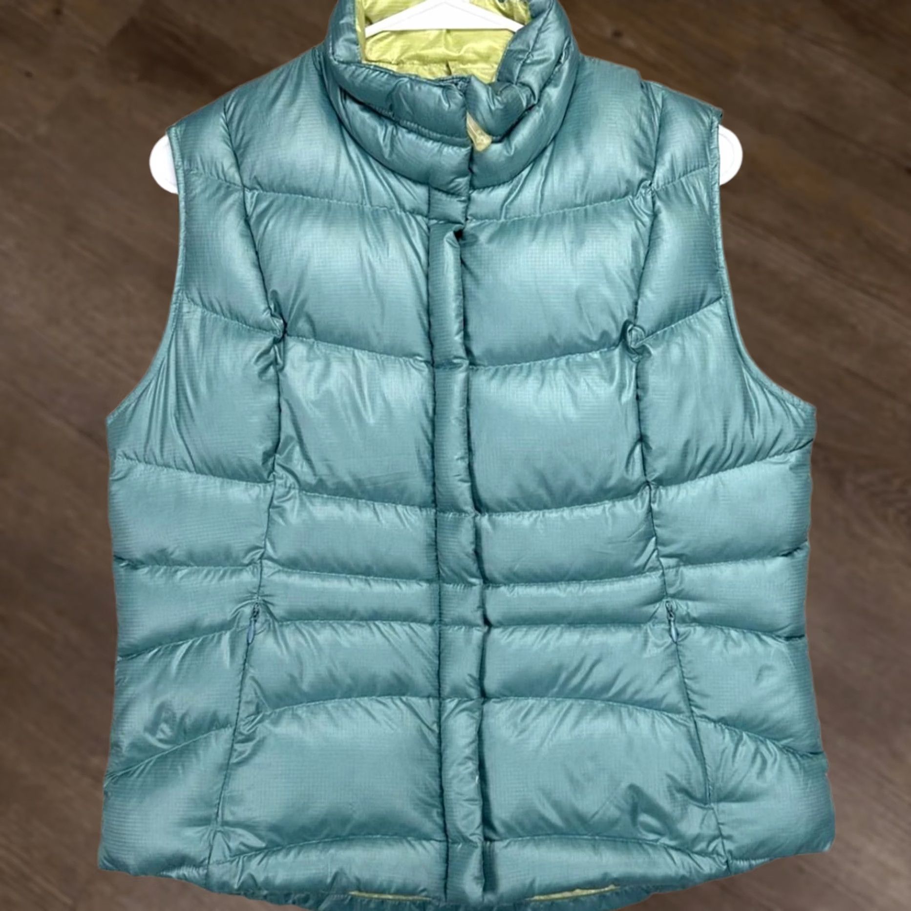 Eddie Bauer Eddie Bauer Vest Womens Medium Blue Premium Goose Down Puffer Full Zip Sleeveless Casual Outdoor Outdoor Women Mens? Size M / US 6-8 / IT 42-44 - 1 Thumbnail