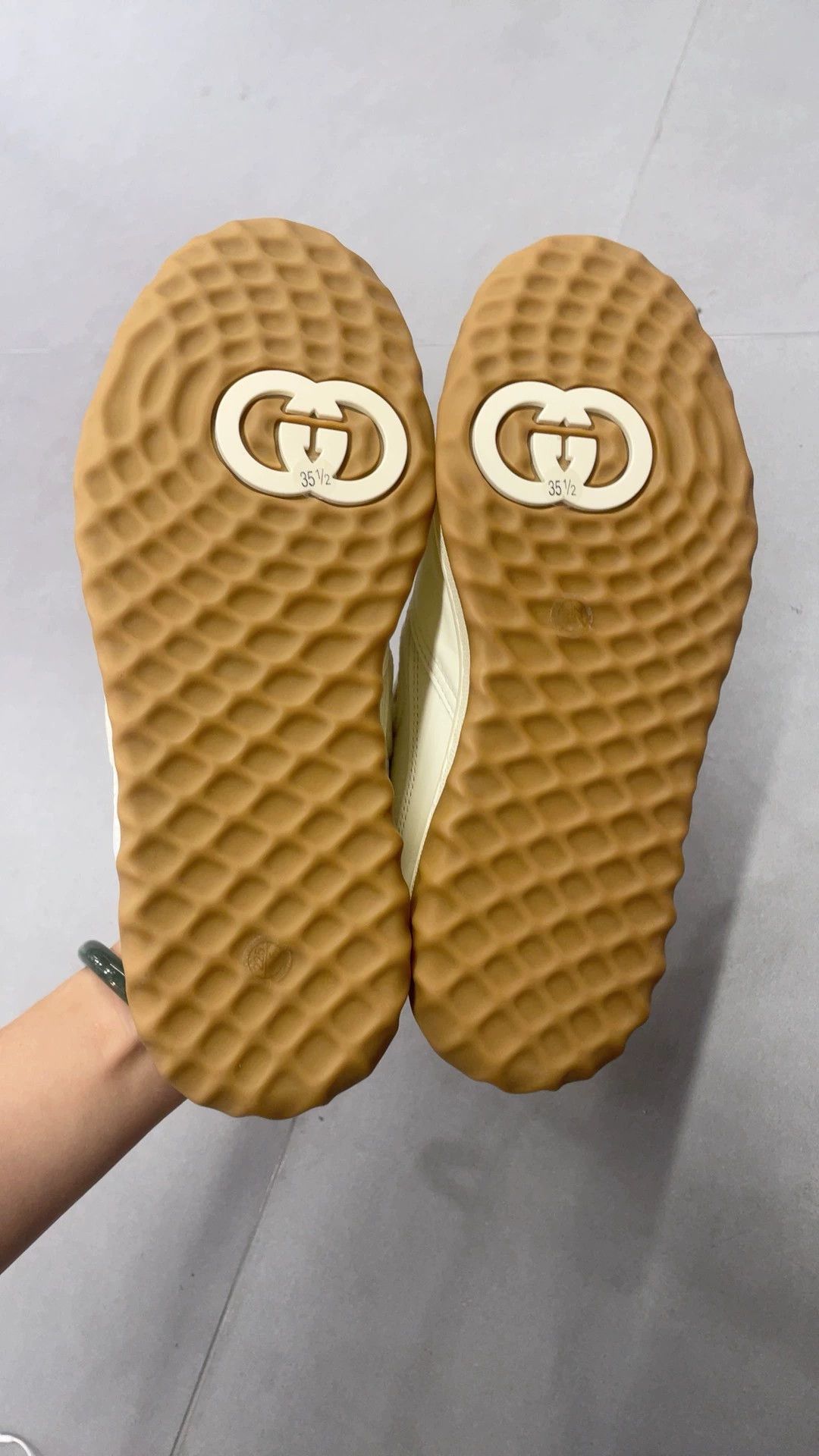 Gucci gucci classic white sneakers with double G logo Size US 5.5 / EU 38 - 9 Thumbnail