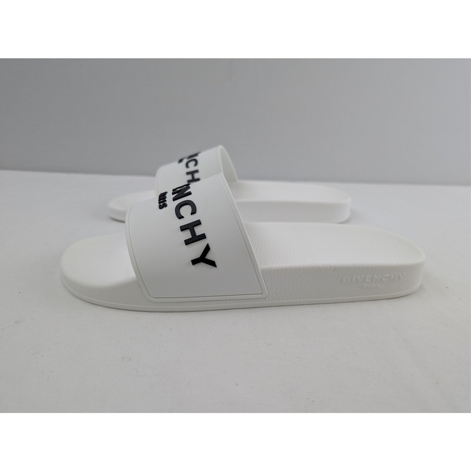 Givenchy o1rshd1 Q:3 / Slides Sandals Slipper in White Size US 12 / EU 45 - 7 Thumbnail