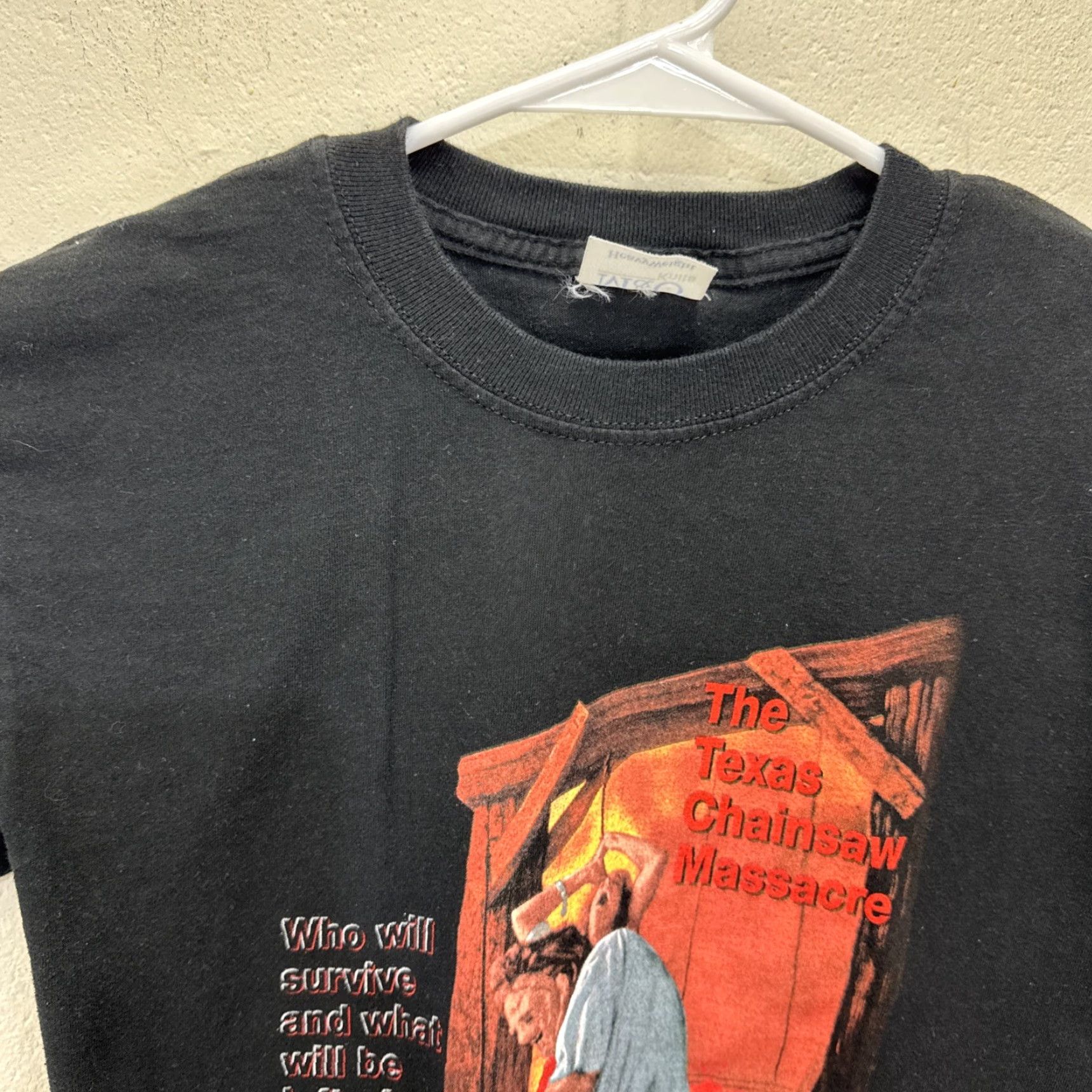 Vintage VINTAGE M&O The Texas Chainsaw Massacre T-Shirt Small Black Graphic Horror Leatherface Mens 2002 Size US S / EU 44-46 / 1 - 5 Thumbnail
