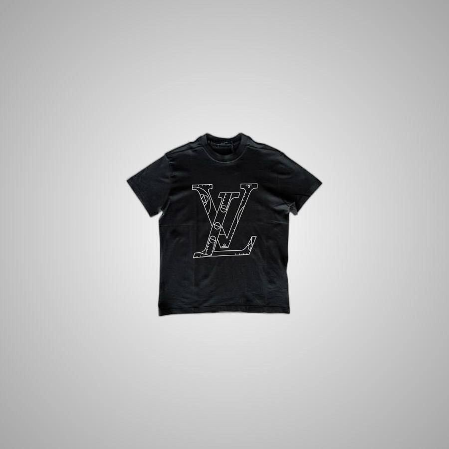 Louis Vuitton LOUIS VUITTON NBA BLACK & WHITE LOGO T-SHIRT Size US XL / EU 56 / 4 - 1 Thumbnail