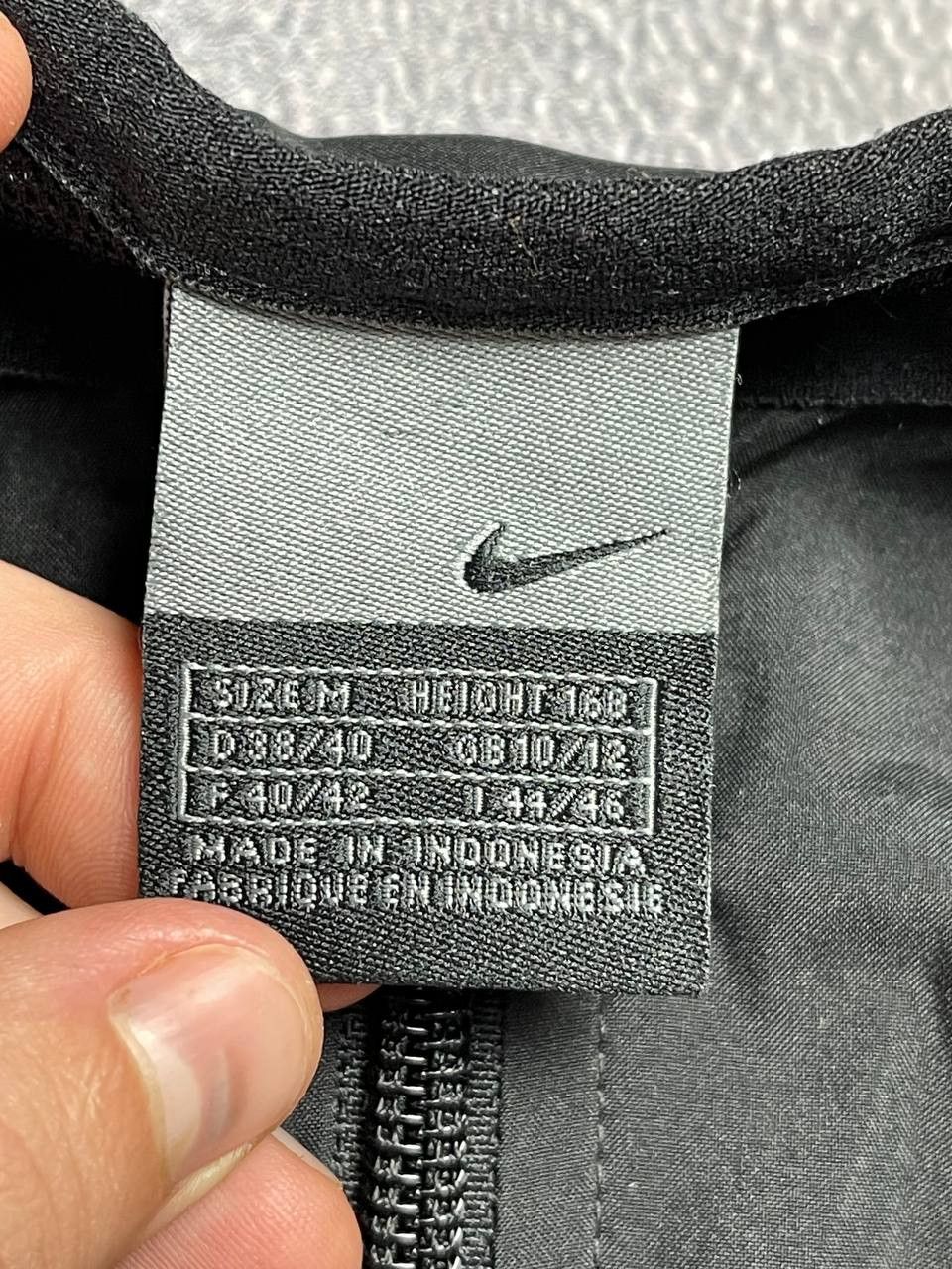 Nike Vintage Nike Court Nylon Y2k Track Jacket Japan Archive Size M / US 6-8 / IT 42-44 - 3 Thumbnail