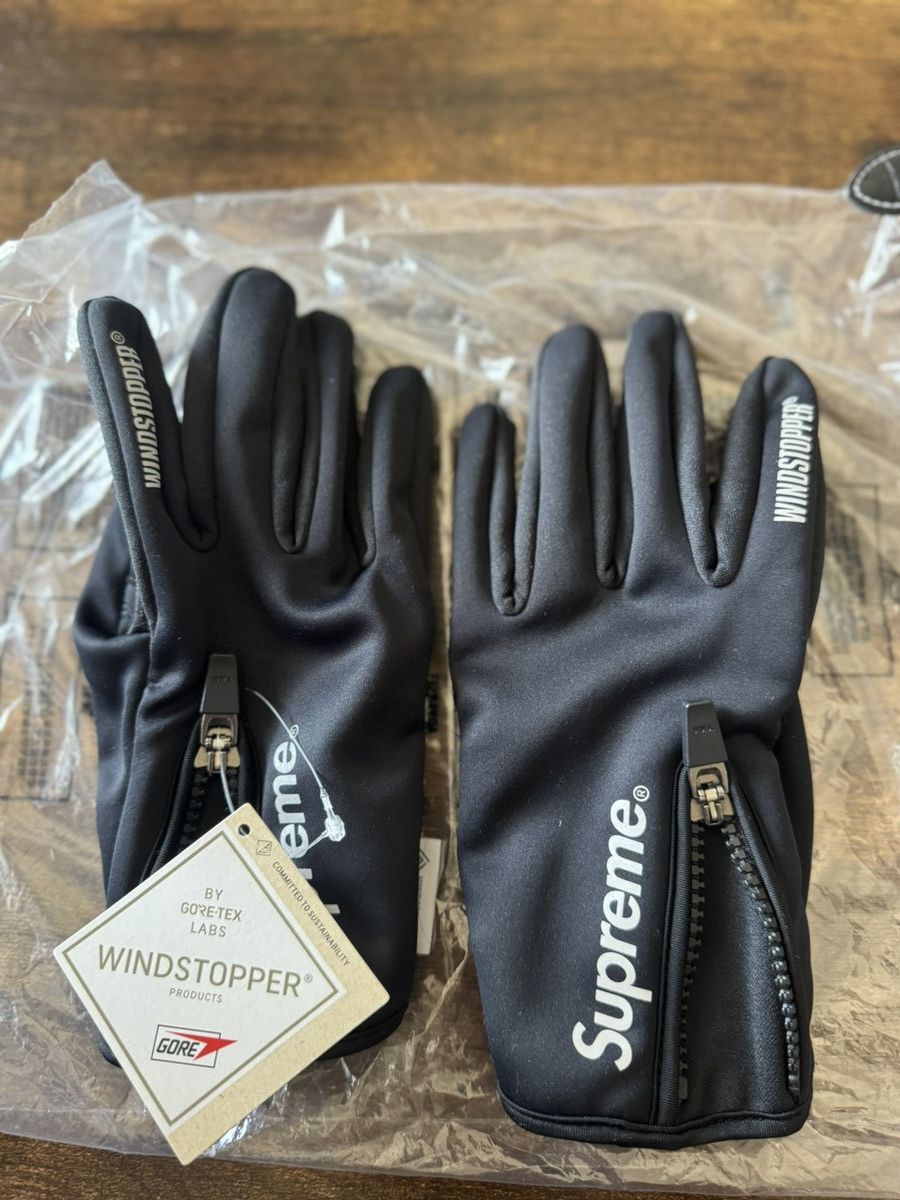 Supreme Windstopper Gloves | Grailed
