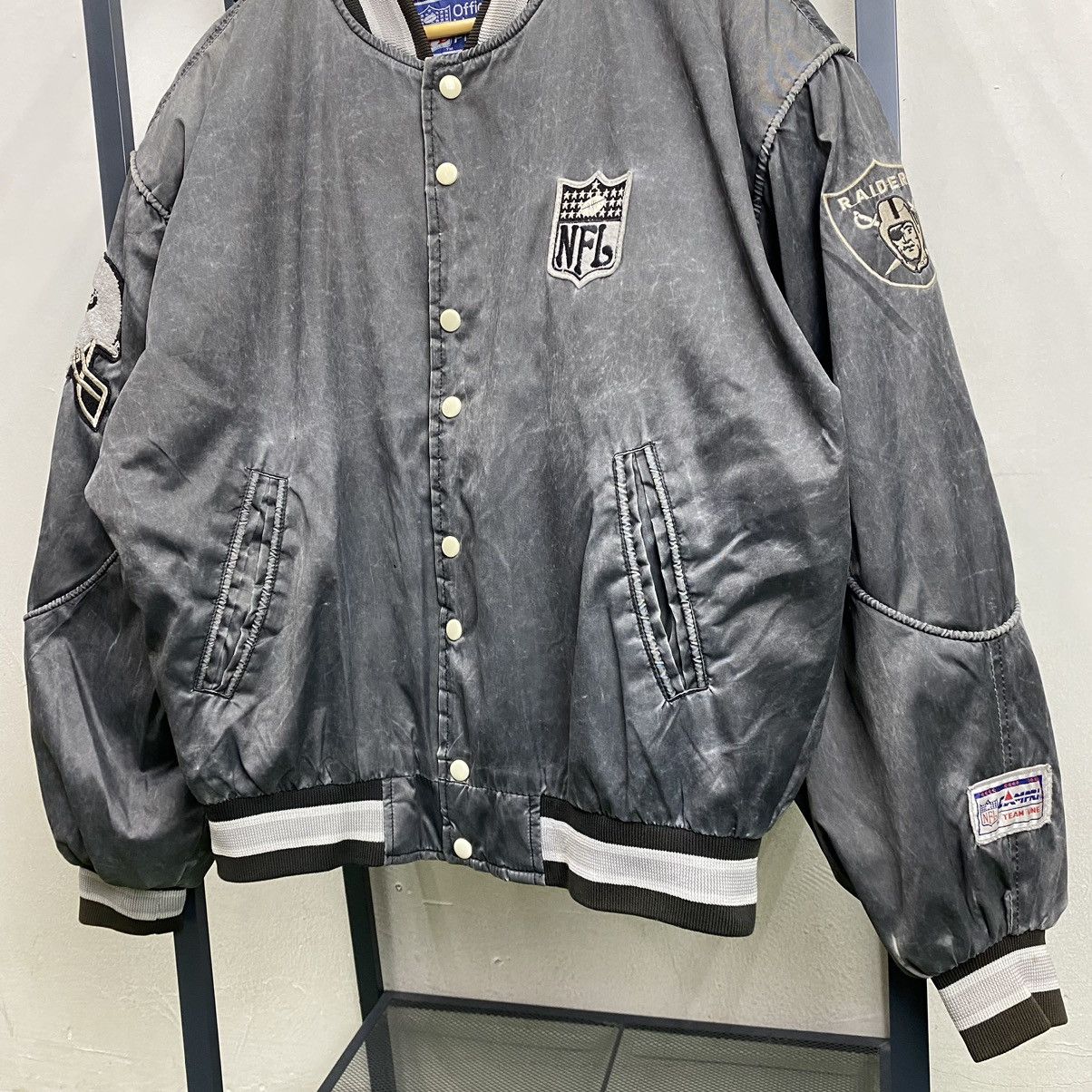 NFL × Vintage Vintage 90’s Raiders Los Angeles NFL Campri Team Line Bomber Size US M / EU 48-50 / 2 - 12 Thumbnail