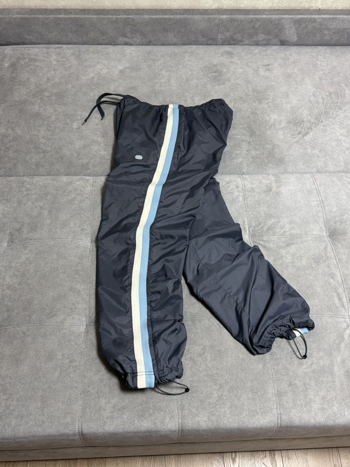 Nike Vintage Nike Nylon Swoosh Y2K Baggy Pants Sweatpants Size XL Size US 34 / EU 50 - 10 Thumbnail