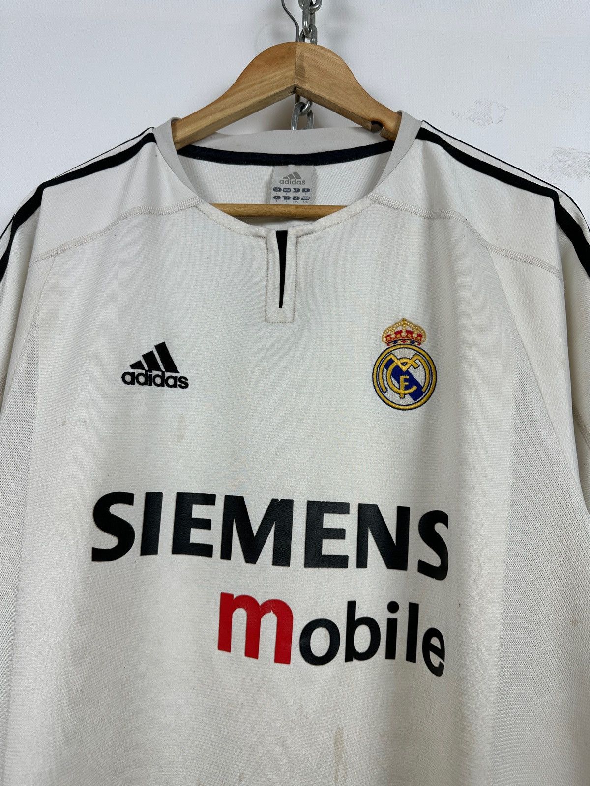 Vintage 2003-04 Vintage Adidas Real Madrid Home Soccer Jersey Size US L / EU 52-54 / 3 - 5 Thumbnail