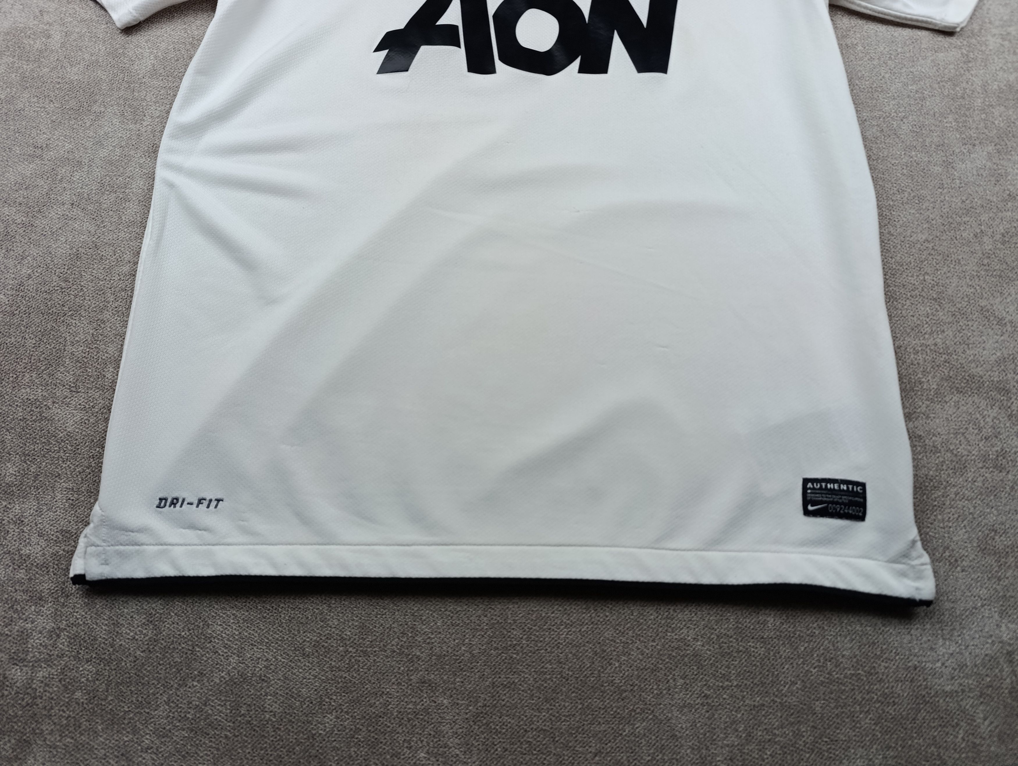 Nike NIKE MANCHESTER UNITED 2010/2011 THIRD SHIRT JERSEY Size US M / EU 48-50 / 2 - 2 Thumbnail