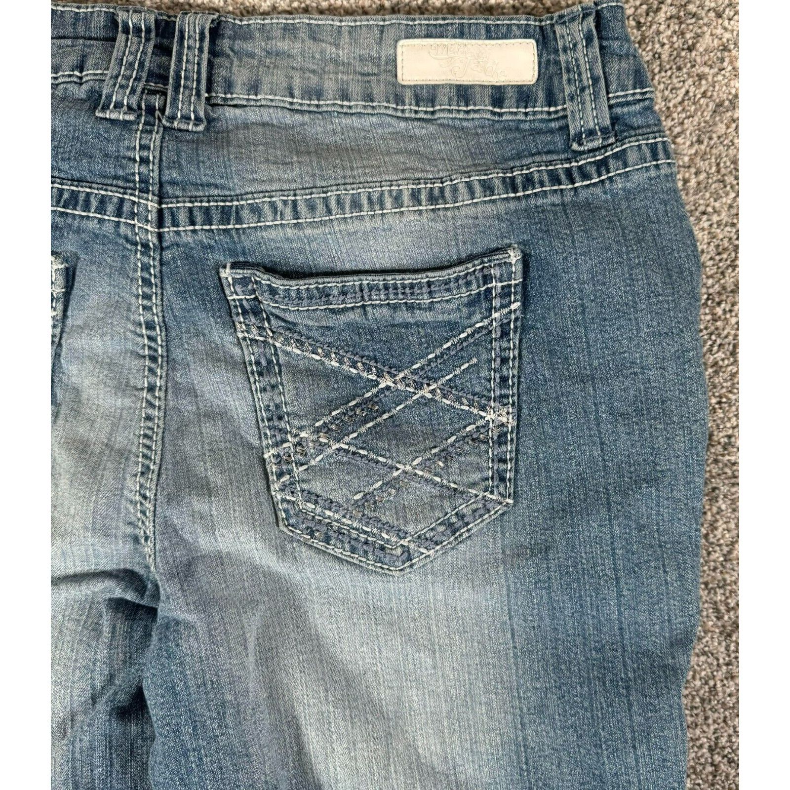 Other Y2K Capri Jeans Womens 8 Cuffed Distressed Grunge Ripped Size 30" / US 8 / IT 44 - 17 Thumbnail