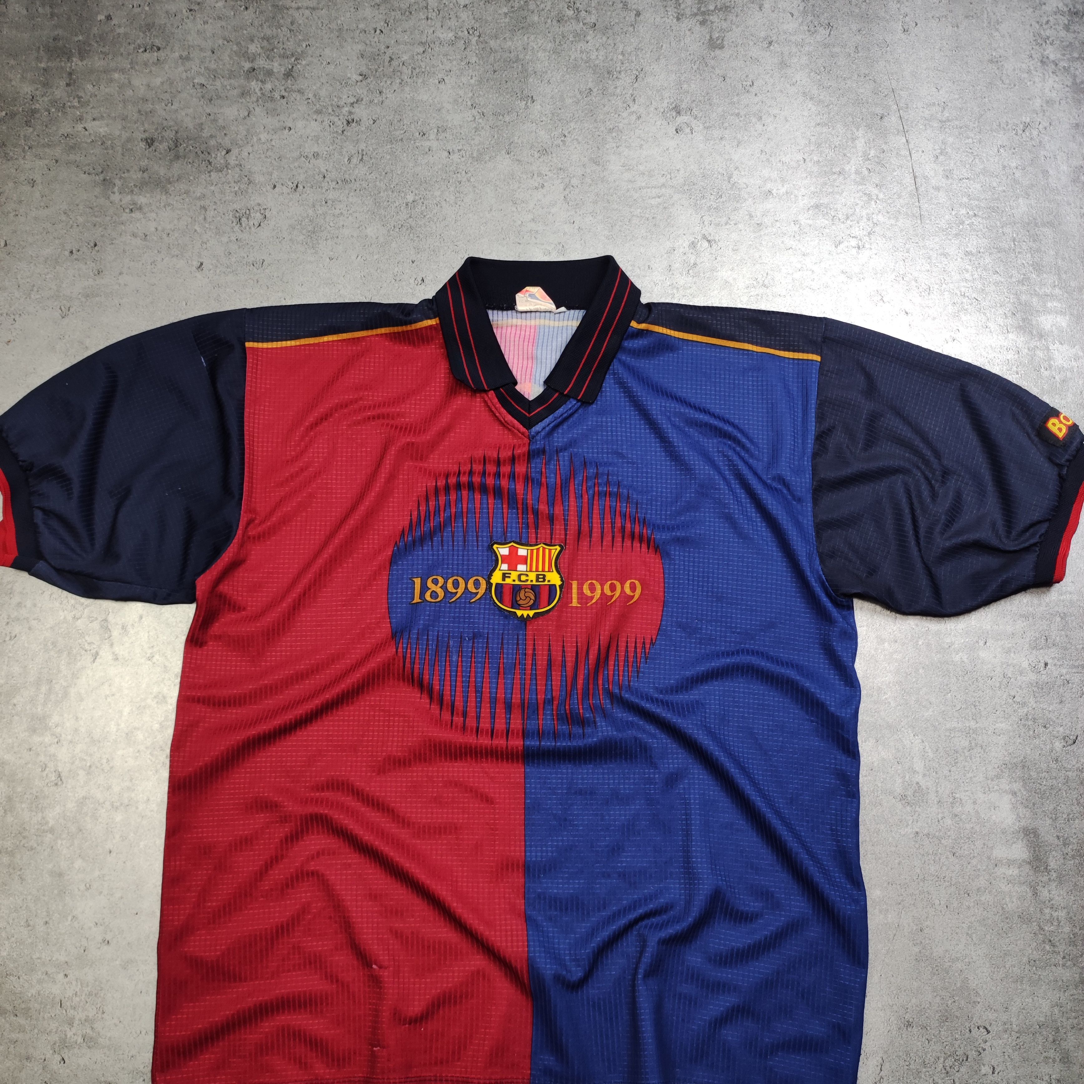 Vintage RARE FC Barcelona 1999 #7 Figo Rogers Offcial Football Kit Size US L / EU 52-54 / 3 - 3 Thumbnail
