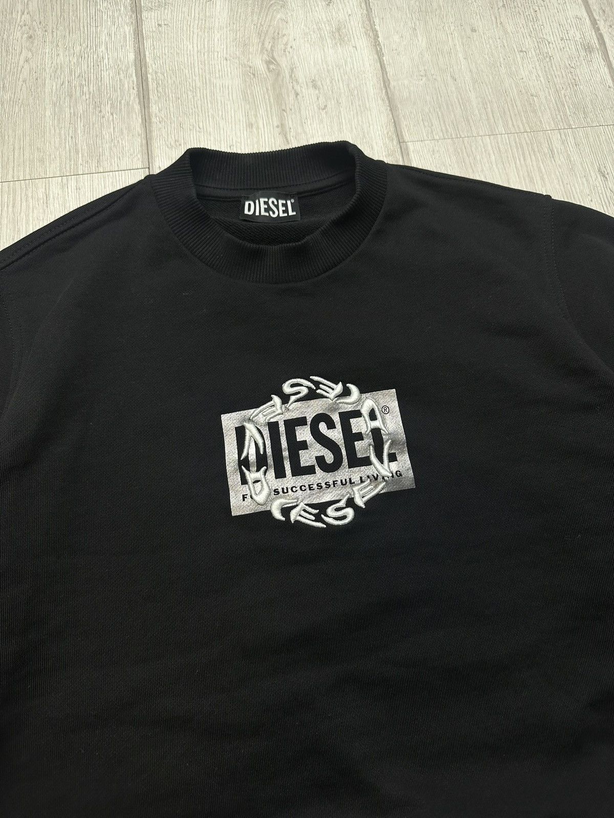 Diesel Vintage Diesel Crewneck Sweatshirt Big Logo Embroidered Size US M / EU 48-50 / 2 - 2 Thumbnail