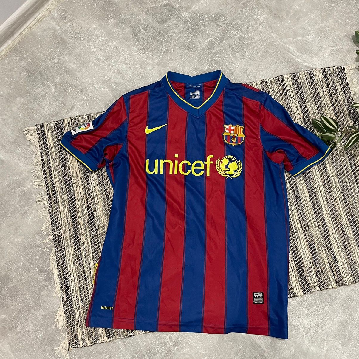Pre-owned Jersey X Nike Barcelona Unicef Messi Vintage Away Jersey 90's Football In Multicolor