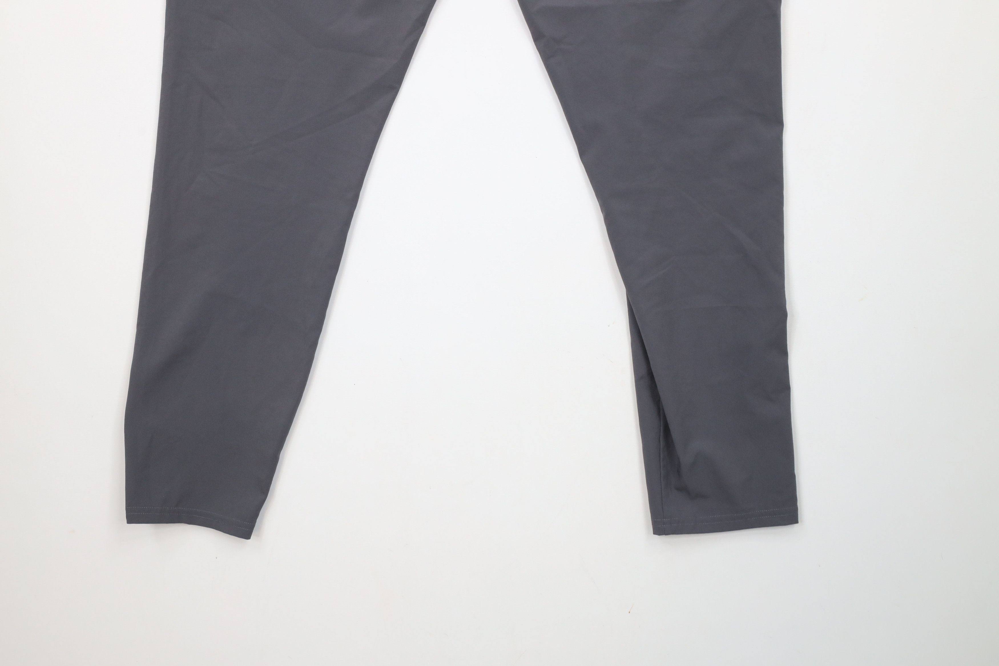 Gymshark × Vintage Gymshark Gym Tapered Leg Arrival Woven Joggers Pants Gray Size US 32 / EU 48 - 13 Thumbnail