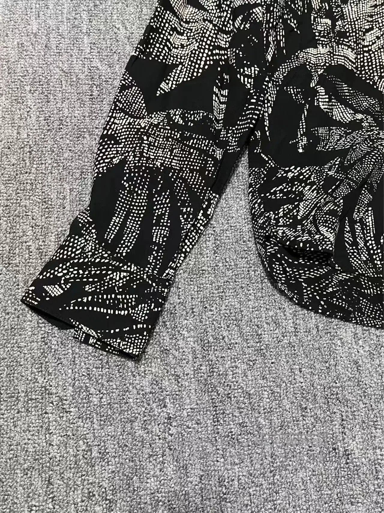 Saint Laurent Paris Saint Laurent Palm Print Casual Shirt. Size US M / EU 48-50 / 2 - 5 Thumbnail