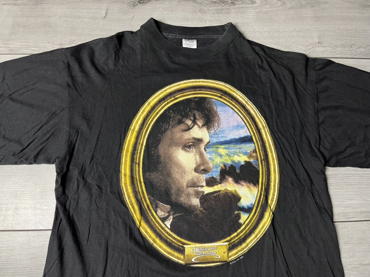 Band Tees Cliff Richard Vintage tour 1996 T Shirt HEATHCLIFF size XL Size US XL / EU 56 / 4 - 3 Thumbnail
