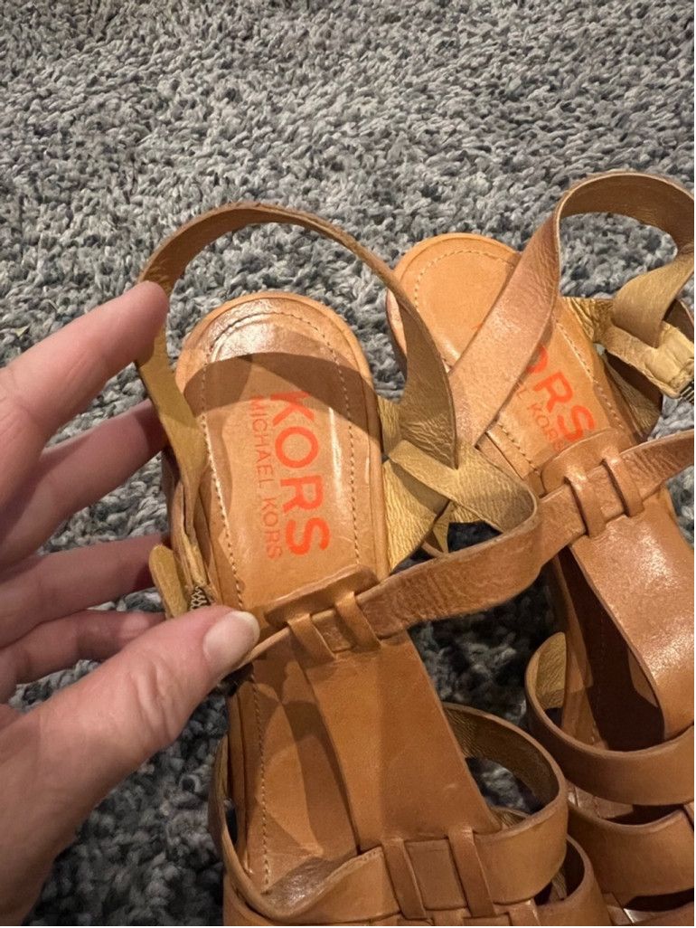 Michael Kors Women's Michael Kors Sandals, US 9 1/2, Tan Size US 9.5 / IT 39.5 - 3 Thumbnail