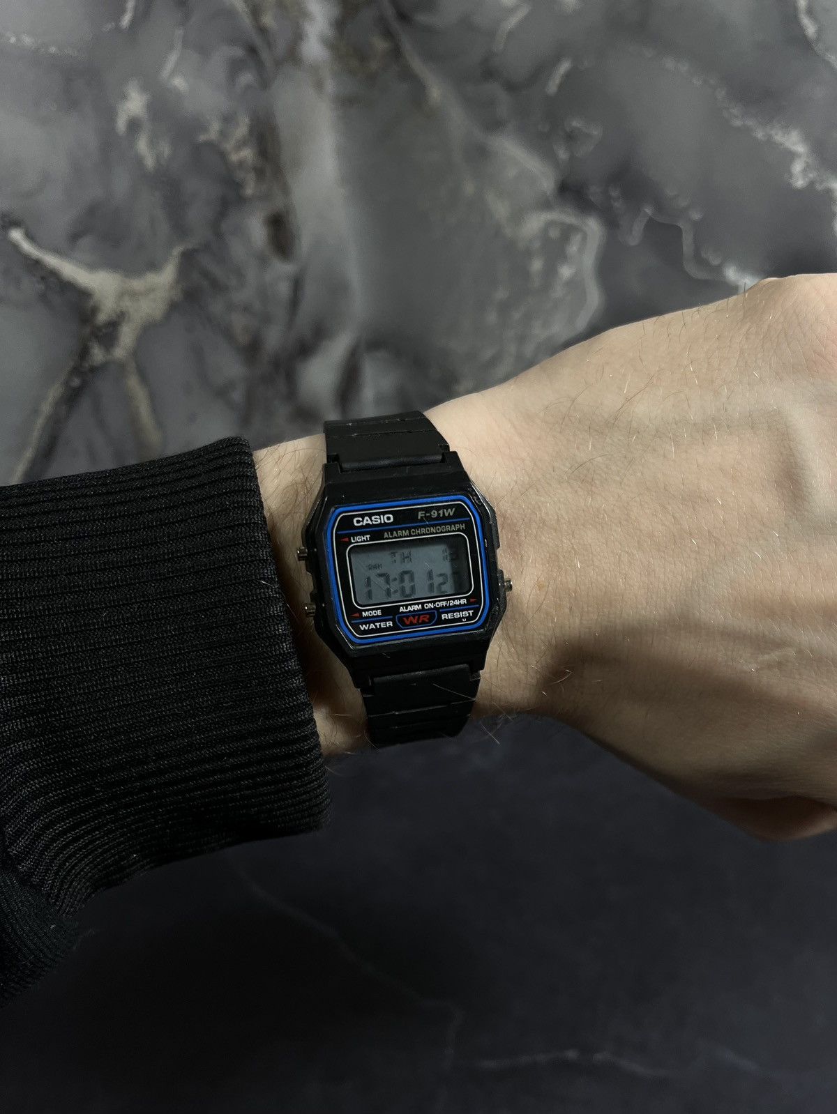 Classic Casio F-91W Digital Watch Japanese Quartz