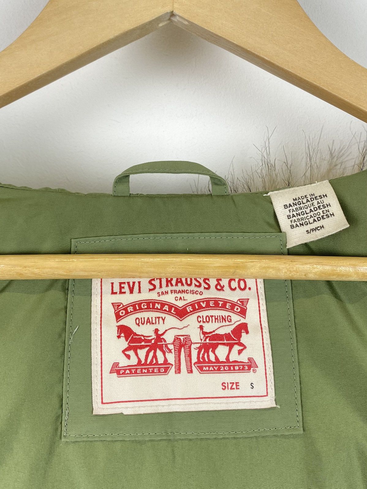 Levi's Levi’s Full Zip Parka Jacket Faux Fur Hood Size S Green Top Size S / US 4 / IT 40 - 10 Thumbnail
