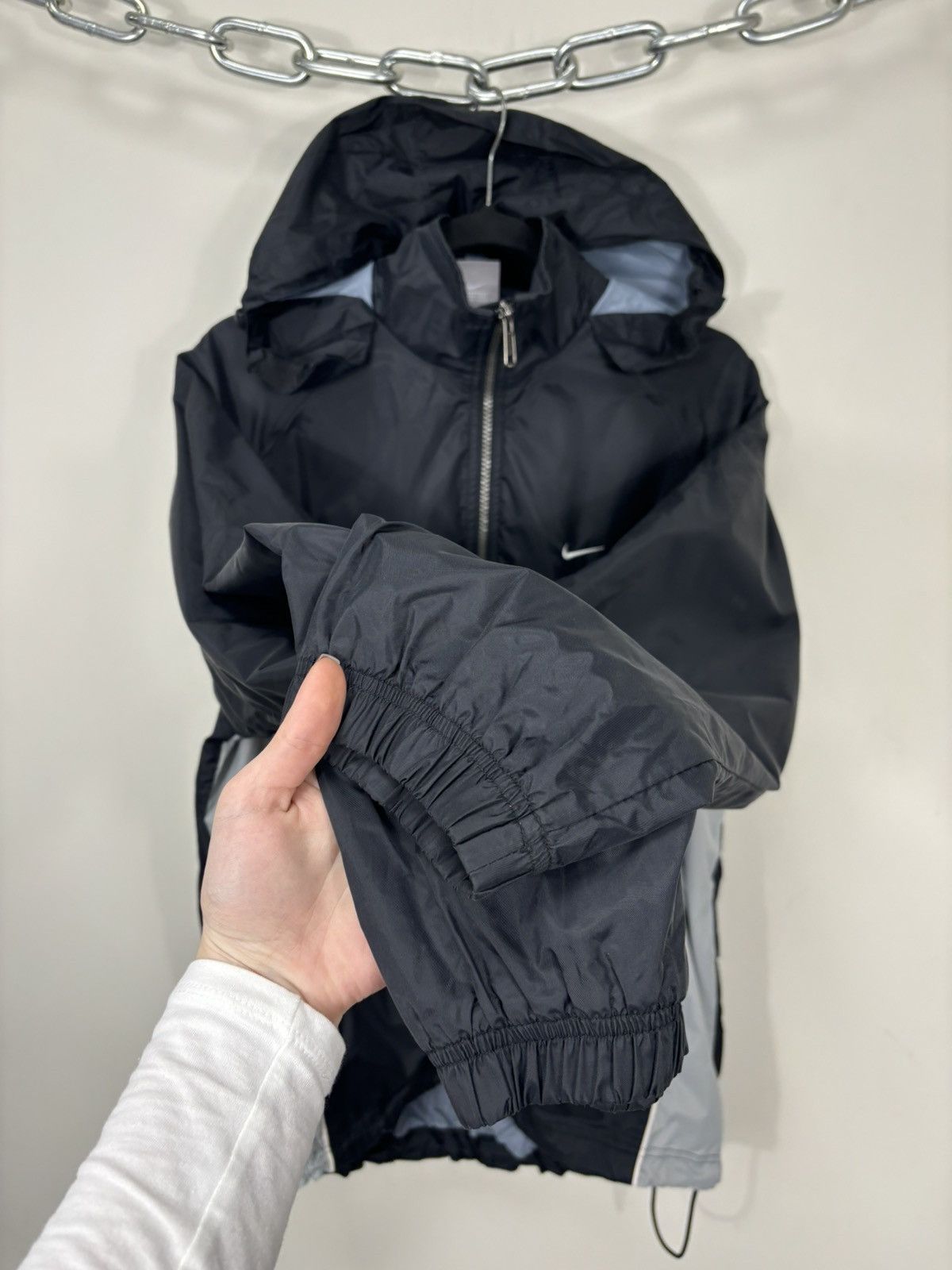 Nike Vintage Nike Y2K Big Swoosh Black Hype Hooded Nylon Jacket Size US M / EU 48-50 / 2 - 14 Thumbnail