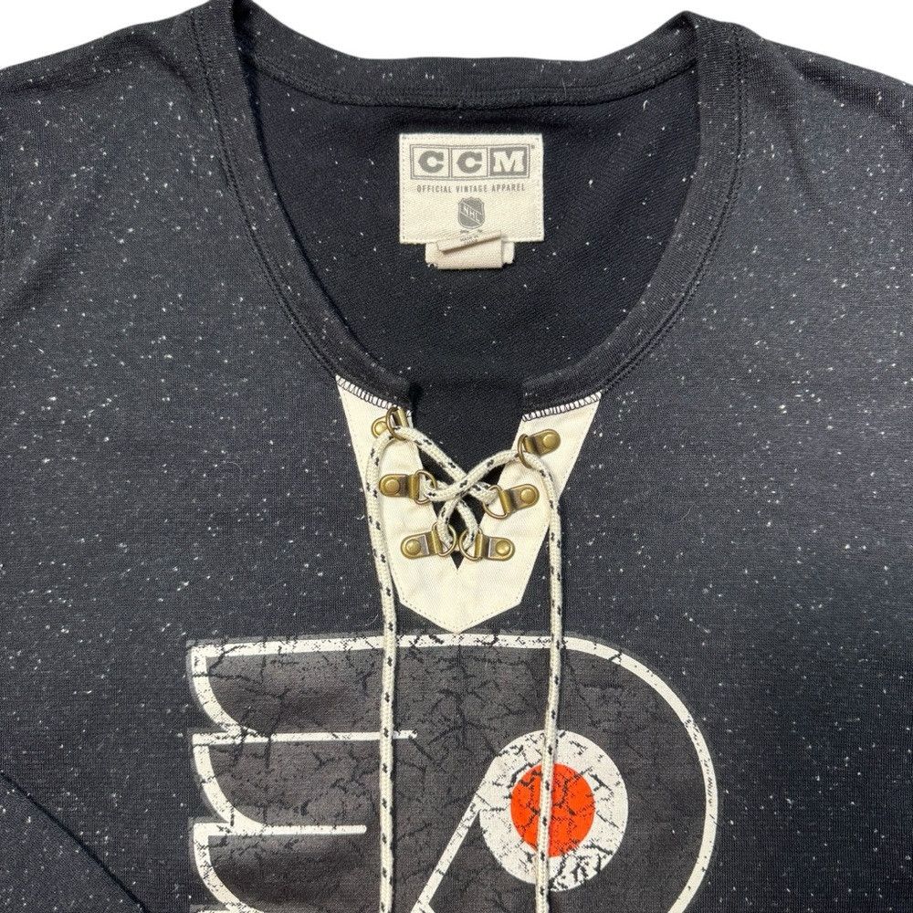 Ccm Women's Philadelphia Flyers Lace-Up Long Sleeve Top Size L Size L / US 10 / IT 46 - 6 Thumbnail