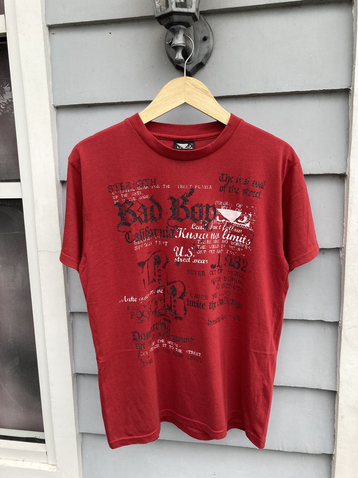 Japanese Brand Bad Boy Y2k Streetwear Poem Graphic Vintage Style T-shirt Size US XL / EU 56 / 4 - 1 Thumbnail