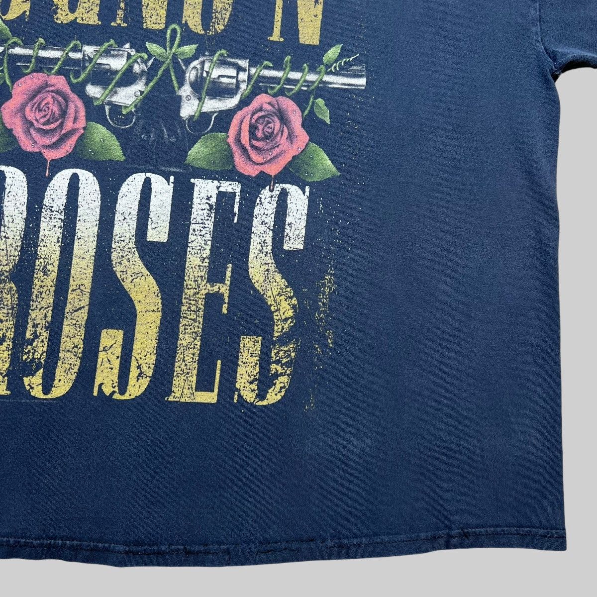 Band Tees × Vintage Vintage 2000s Guns N’ Roses Graphic Band T-Shirt Size US XXL / EU 58 / 5 - 7 Thumbnail