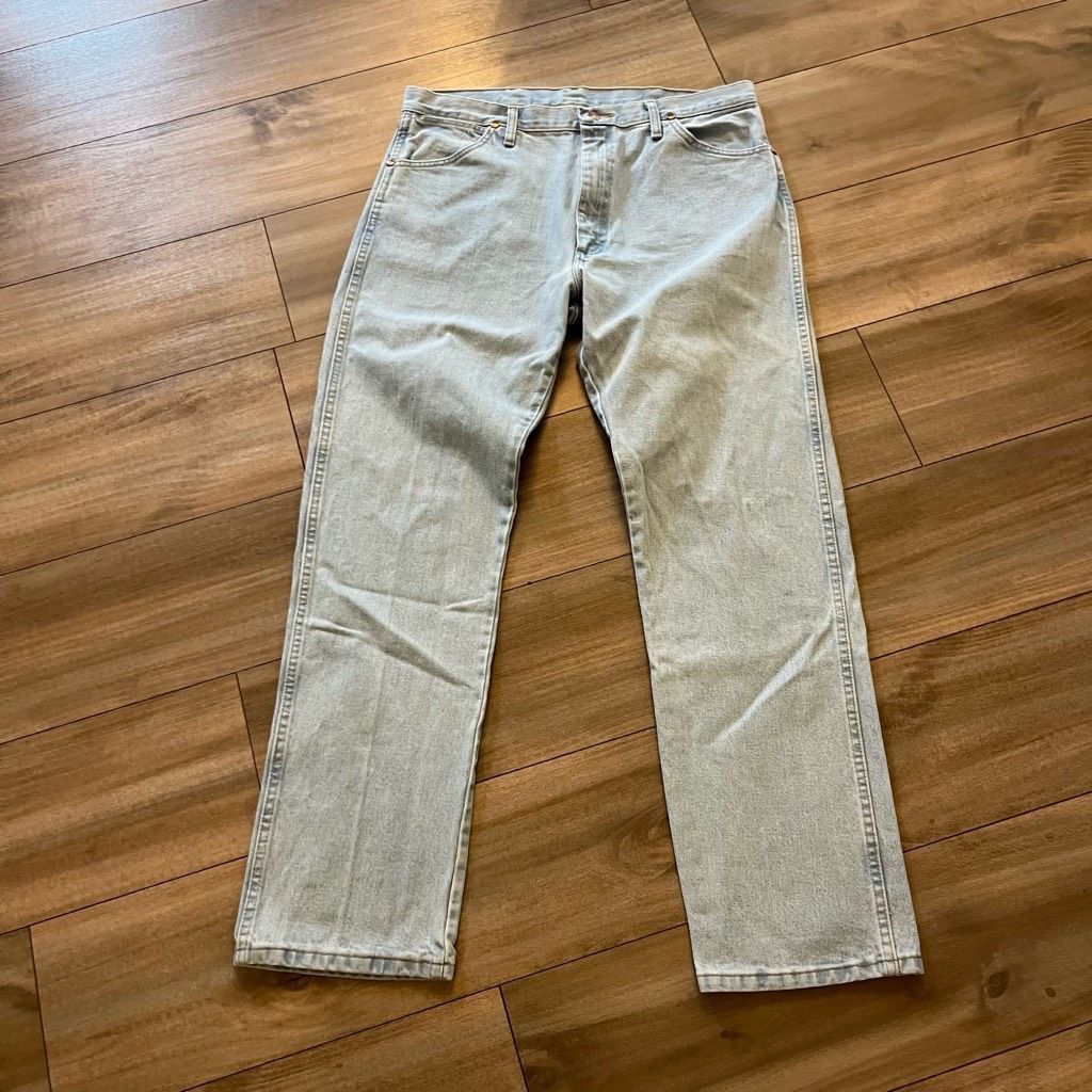 Wrangler Vintage Wrangler Light Wash Denim Cargo Jeans Men 36x32 Size US 36 / EU 52 - 2 Thumbnail