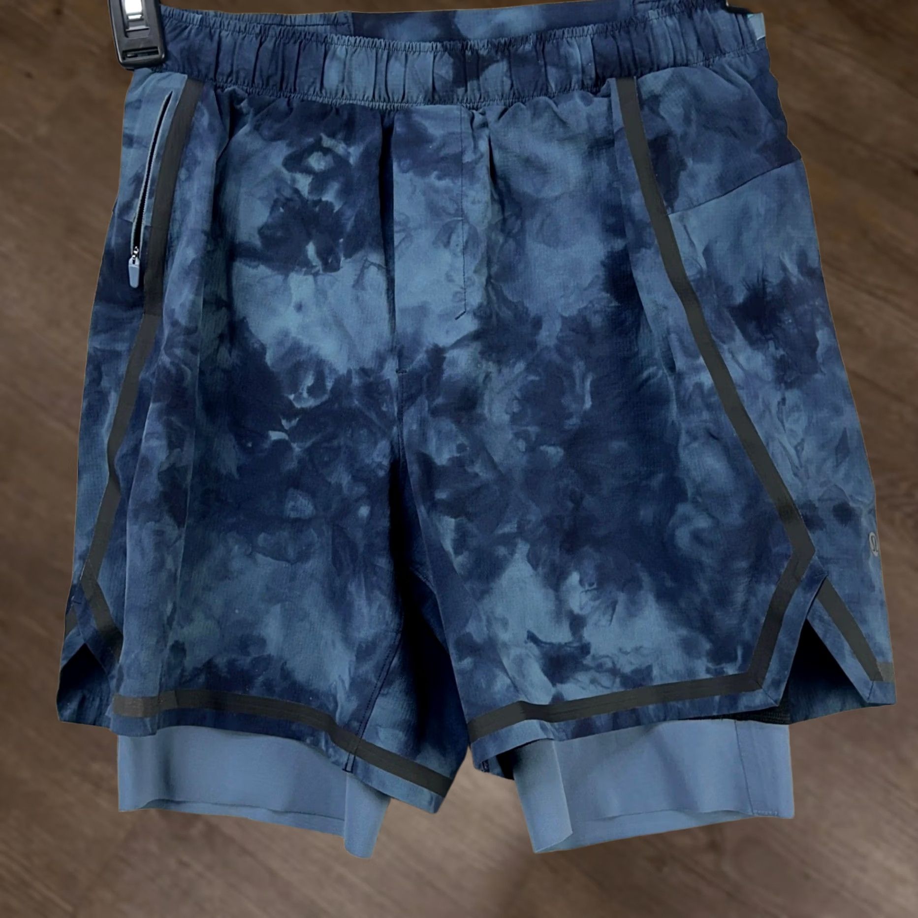 Lululemon Lululemon Surge Shorts Small Blue Tie-Dye Lined Drawstring 6in Inseam Pockets Elastic Waist Logo Athletic Mens Shorts XS to? Wait Size US 29 - 1 Thumbnail