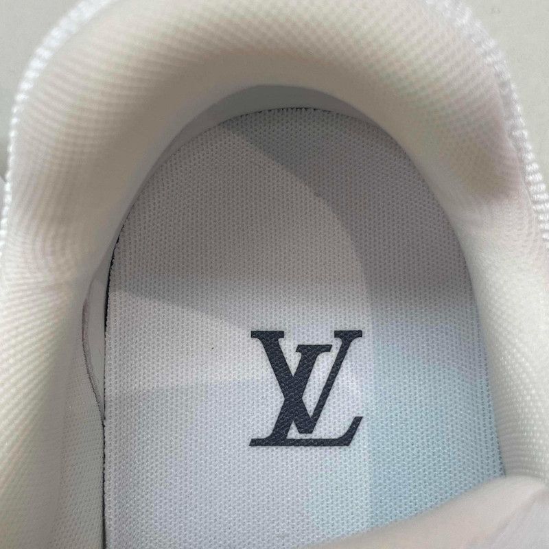 Louis Vuitton Louis Vuitton White Low Top Trainer Sneakers - Size US 8.5 / IT 38.5 - 8 Thumbnail