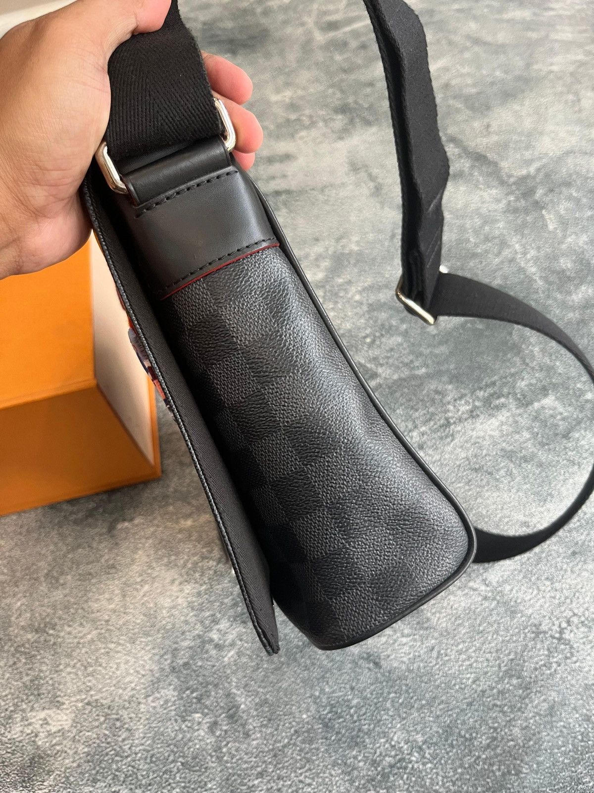Louis Vuitton Louis vuitton damier limited edition Size 26 - 9 Thumbnail