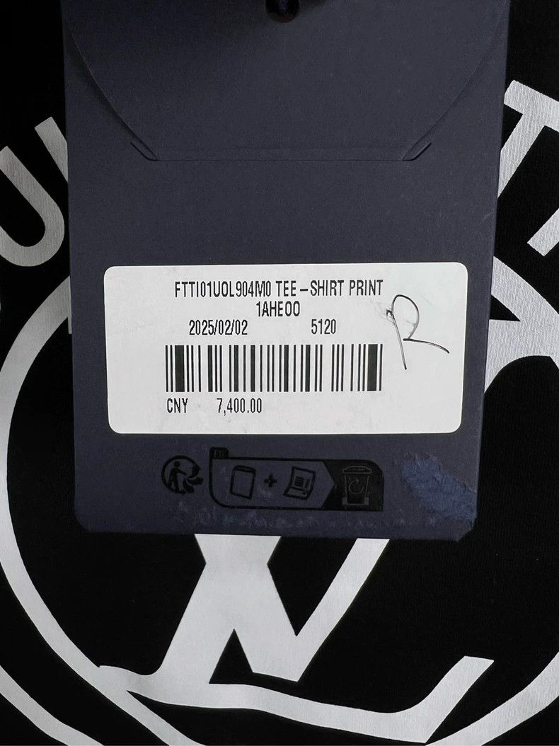 Louis Vuitton Louis Vuitton Letter LOGO chain short sleeve Size US M / EU 48-50 / 2 - 5 Thumbnail