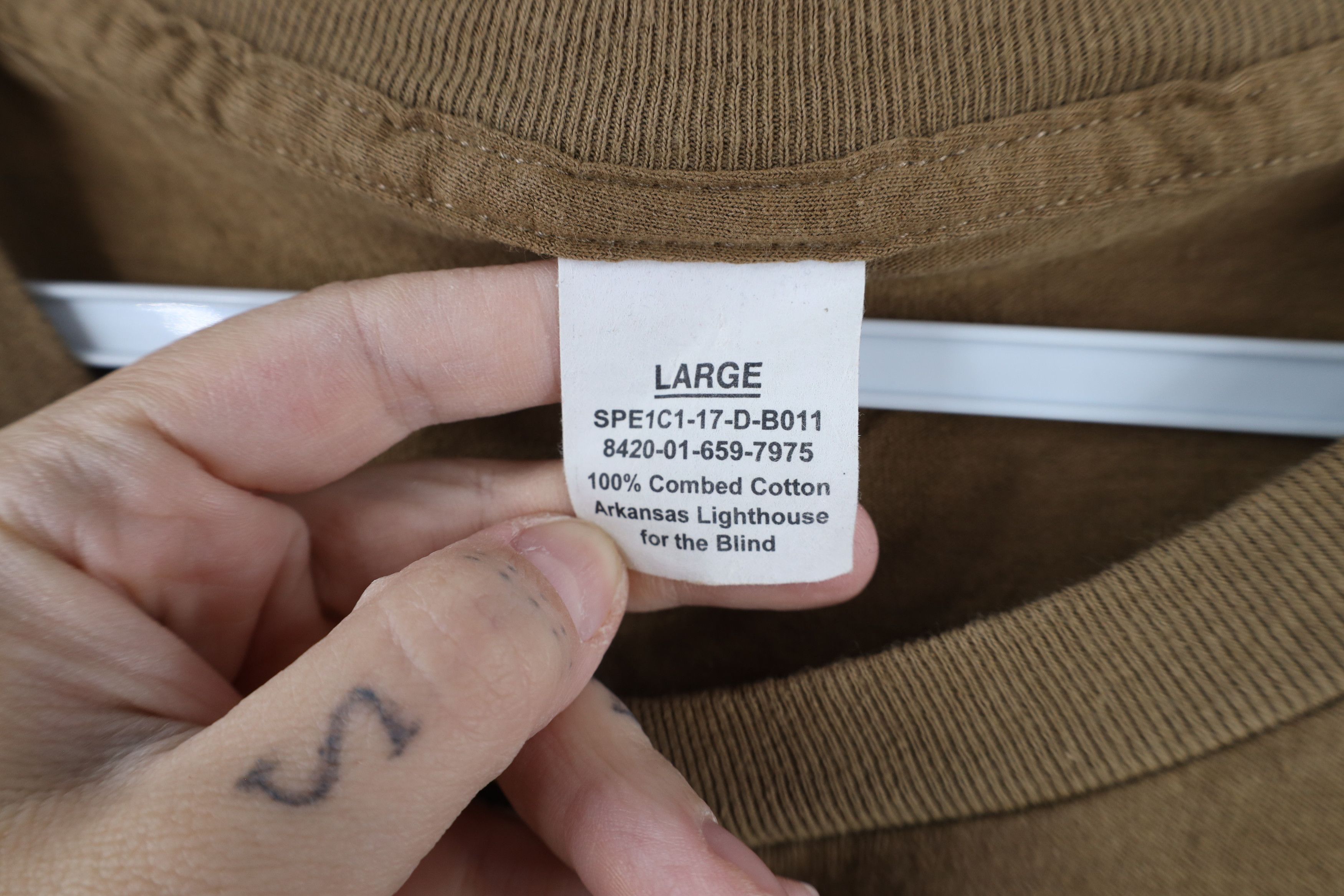Vintage Vintage 90s Streetwear Faded Blank Cotton T-Shirt Brown USA Size US L / EU 52-54 / 3 - 4 Thumbnail