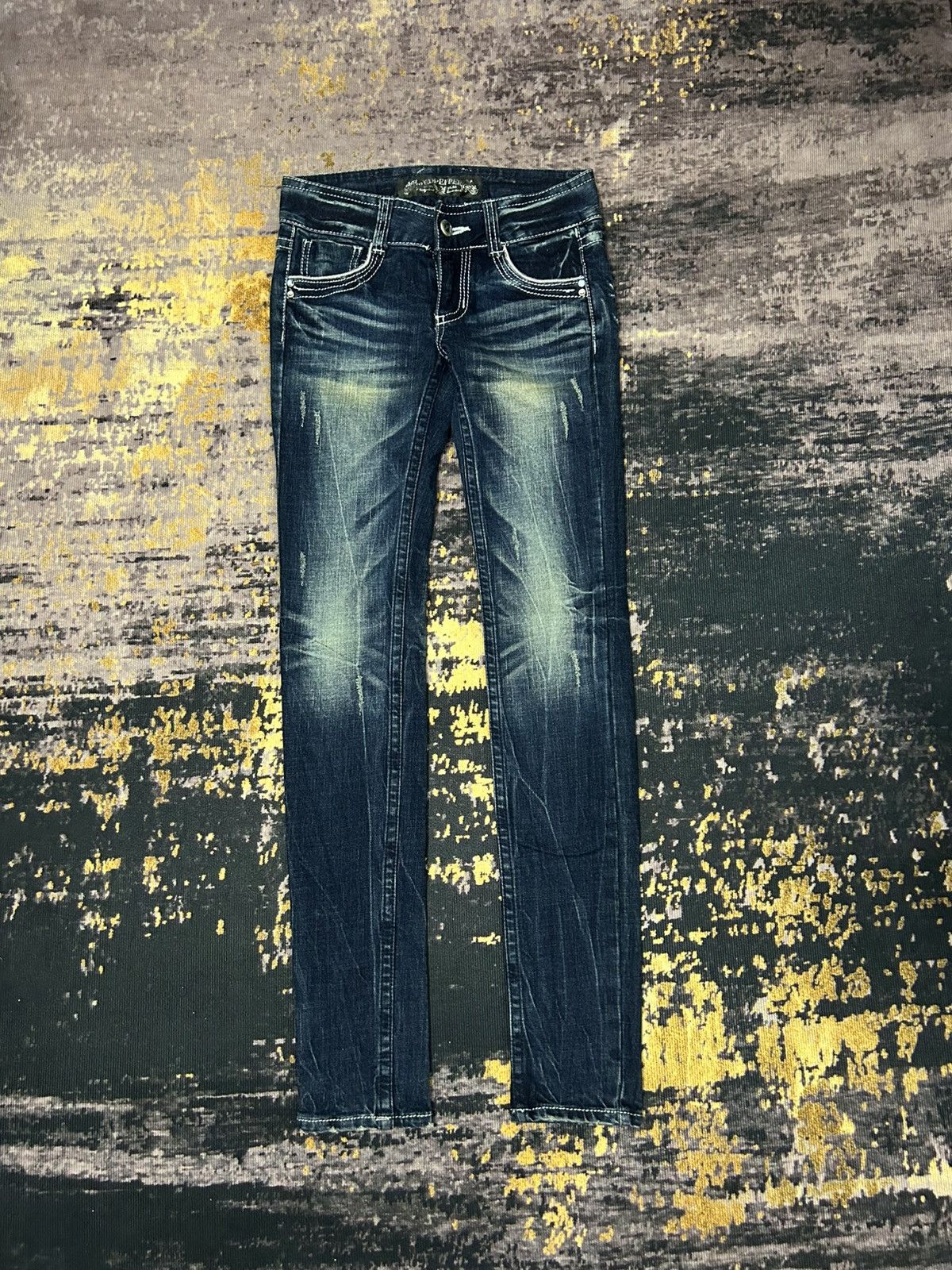 Tornado Mart Red Pepper Pegasus Embroidered Pocket Back Slim Jeans Size US 29 - 4 Thumbnail