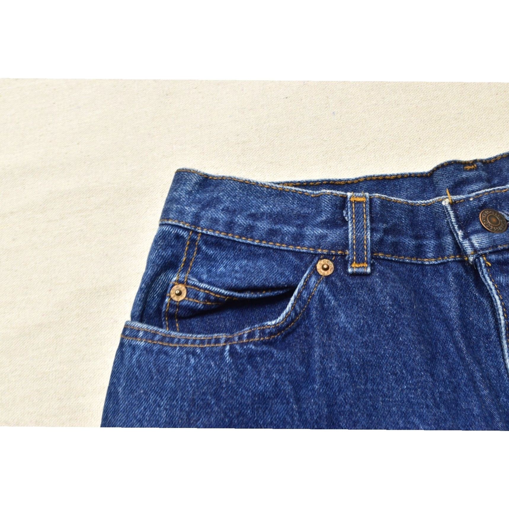 Levi's VINTAGE Levi's Jeans Women 14 Regular 5-Pocket Denim Blue Made in USA White Tab/Patch Double Horse Size 36" / US 14 / IT 50 - 5 Thumbnail