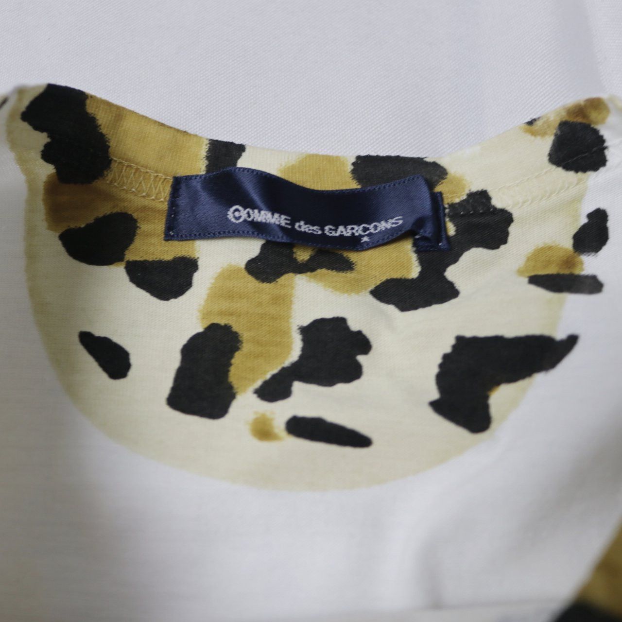 Comme des Garcons Comme Des Garcons AD2000 leopard print LS top Size US S / EU 44-46 / 1 - 4 Thumbnail