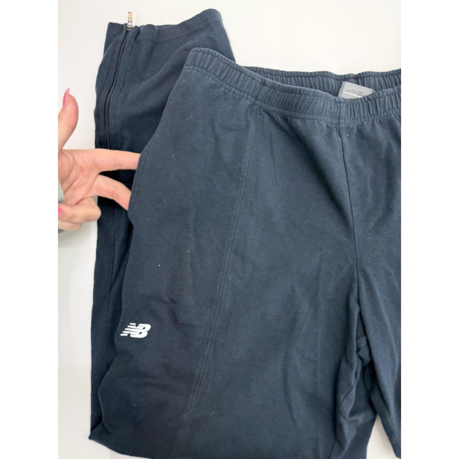 New Balance New Balance Mens Sweatpants Size Large Black Pull On Zipper Hem Size US 33 - 3 Thumbnail