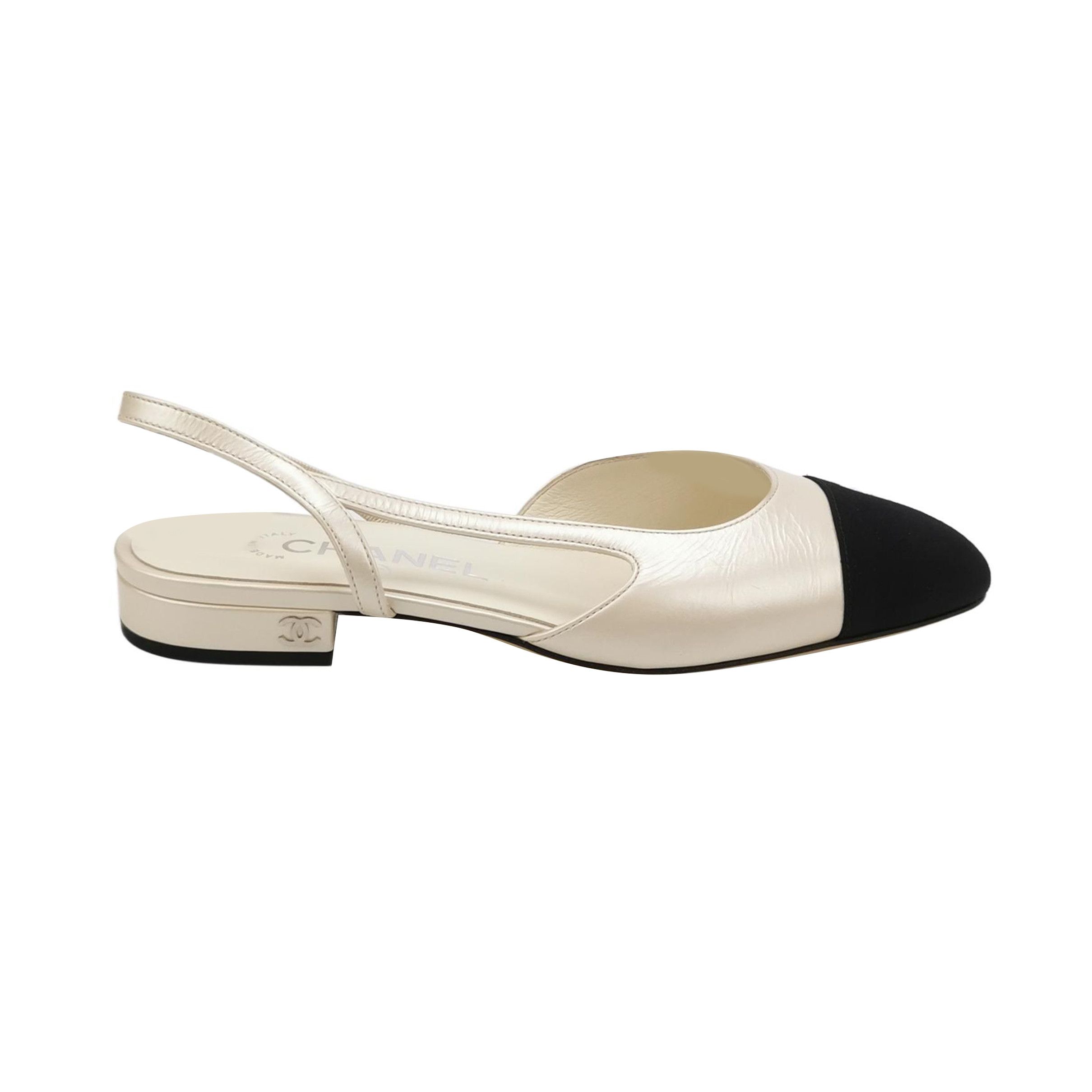 Chanel Chanel Women 5 Flats Size US 5 / IT 35 - 1 Thumbnail