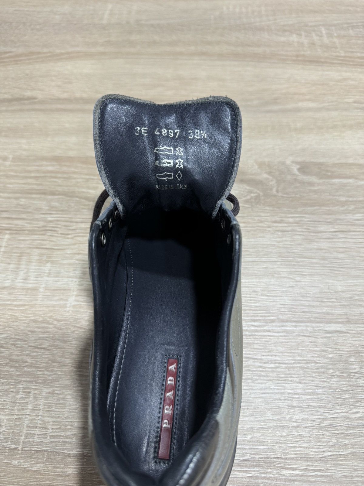 Prada × Vintage Vintage PRADA Leather LowTop Y2K Sneakers Size US 6 / EU 39 - 19 Thumbnail