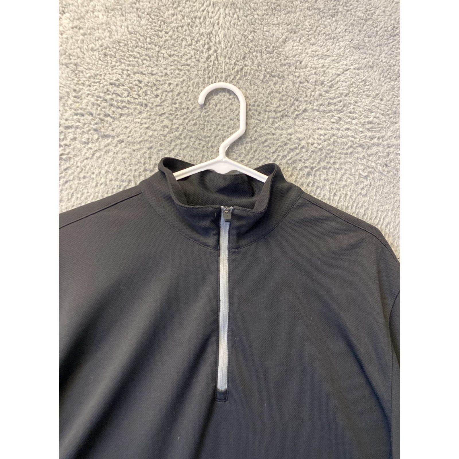 PGA Tour PGA TOUR Pullover Shirt Mens Medium Black Golf Quarter Zip Activewear 54-46 Size US M / EU 48-50 / 2 - 3 Thumbnail