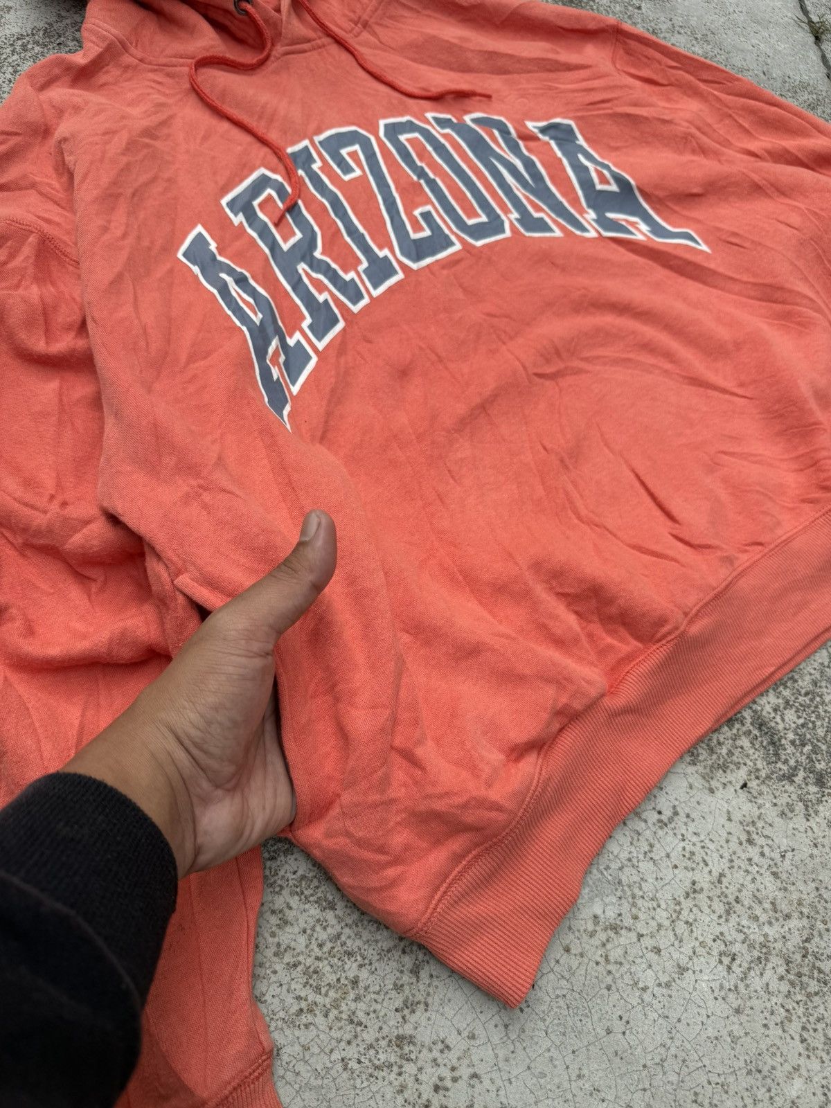 Logo Athletic 🔥 Y2K Discus Athletic Arizona University Los Vegas Hood - L Size US L / EU 52-54 / 3 - 4 Thumbnail