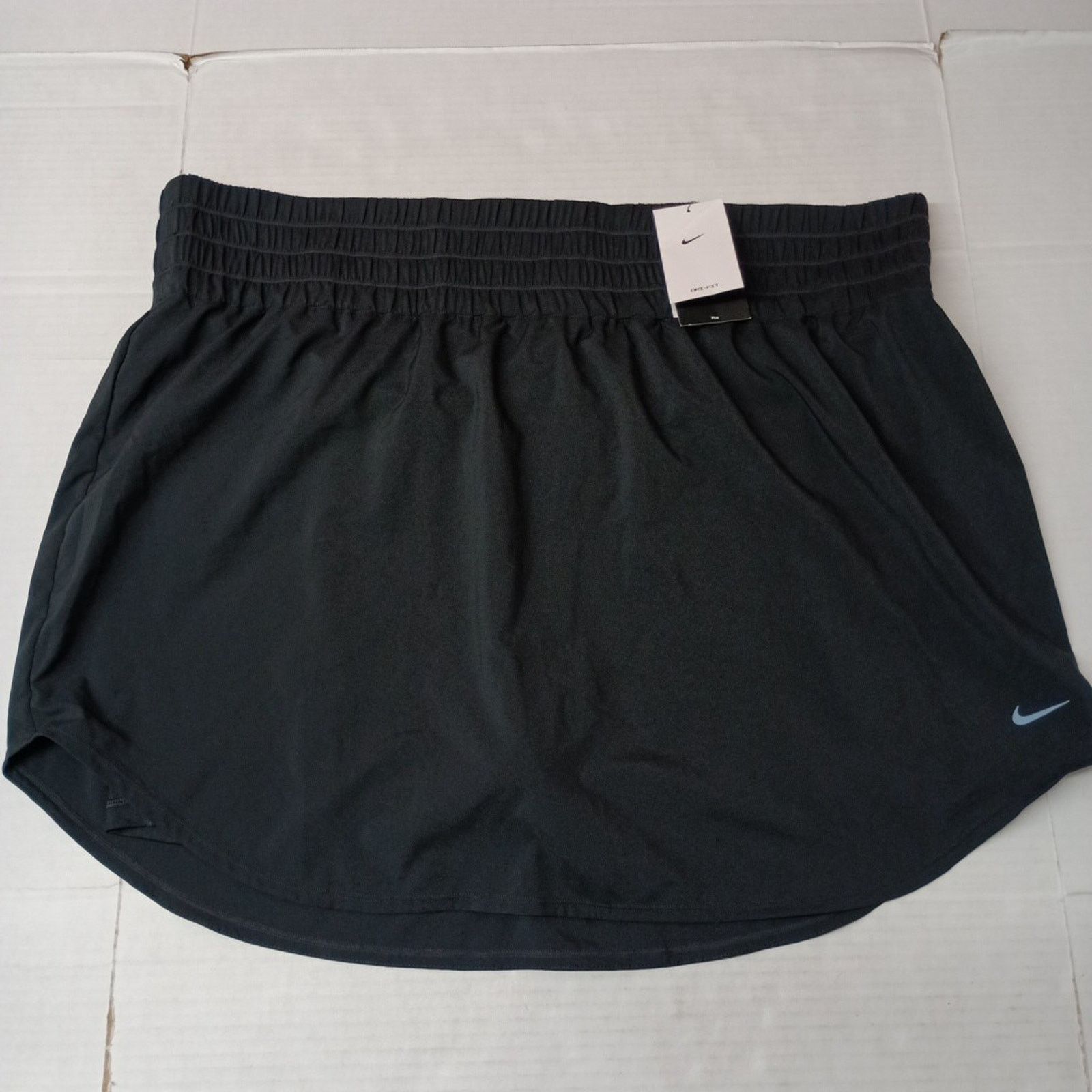 Nike Nike One Skort Women's Plus Size 3X Black Ultra High-Rise Size 42" / US 20 - 1 Thumbnail