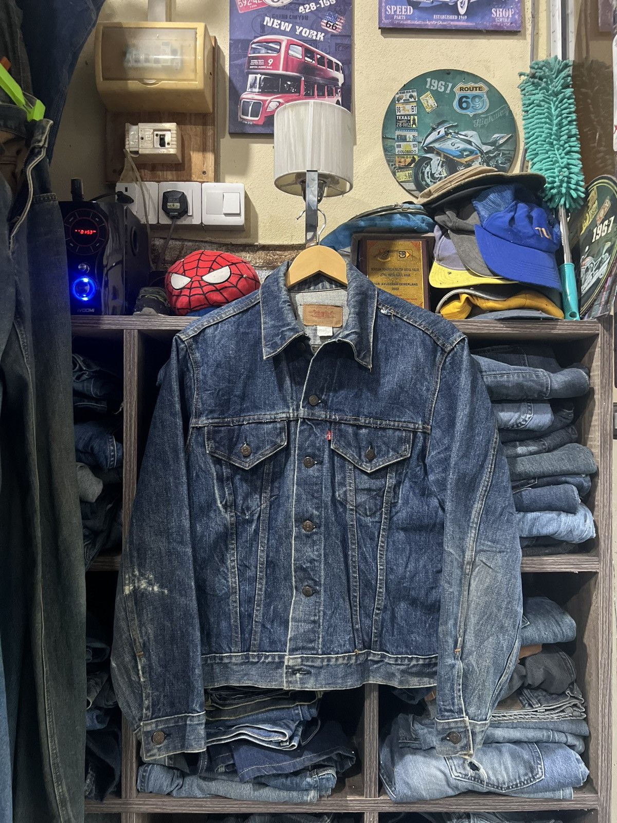 Levi's Vintage Clothing 🔥Vintage Levis Made in Usa Denim Trucker Size US M / EU 48-50 / 2 - 1 Thumbnail