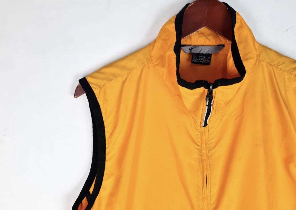 Nike × Vintage Vintage 2000s nike vest slim fit cool style Size US S / EU 44-46 / 1 - 4 Thumbnail